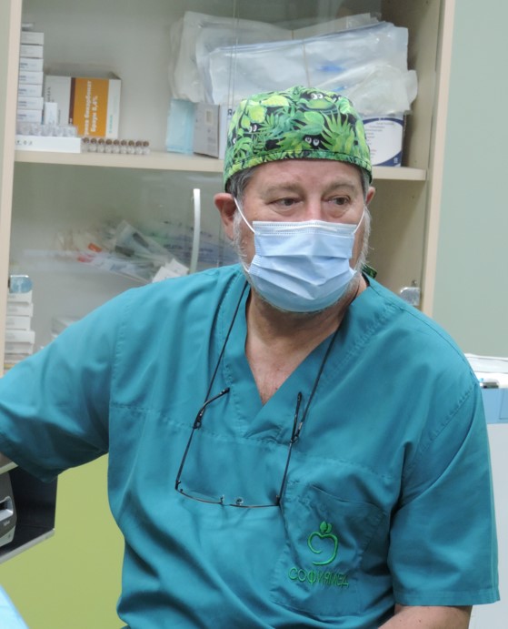Д-р Валери Нецов: Първите бебета, проплакали в ръцете ми са вече на 40 години
