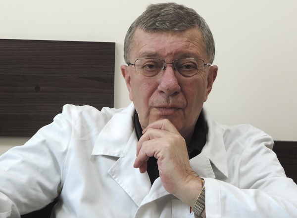 Доц. Теодор Атанасов: Постигаме прогрес в медицината и повишаваме удовлетвореността и доверието на пациентите ни