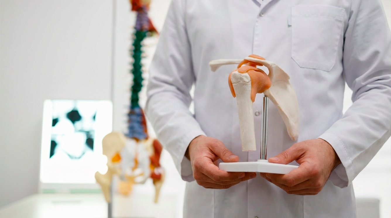 Ревизионното ендопротезиране (ревизия или смяна на изкуствена става)