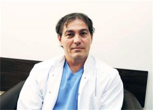 Доц. д-р Теодор Атанасов, хирург в болница “Софиямед”: Оперираме през един отвор и без белези
