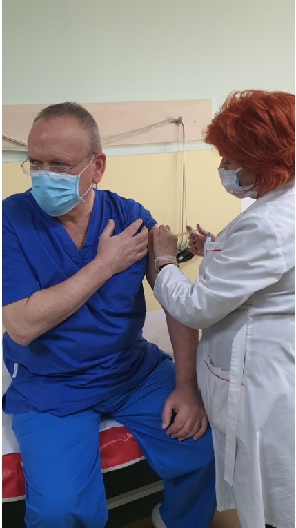 Ваксинирането сред медиците в УМБАЛ „Софиямед“ продължава