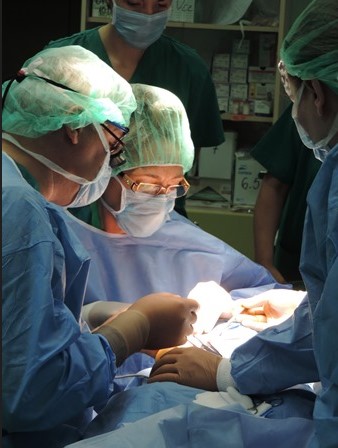 90% от извършените операции за 5 дни са чрез микрохирургична техника