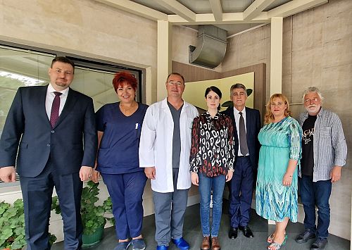 Шуменският университет с дарение за Клиниката по инфекциозни болести на УМБАЛ „Софиямед“